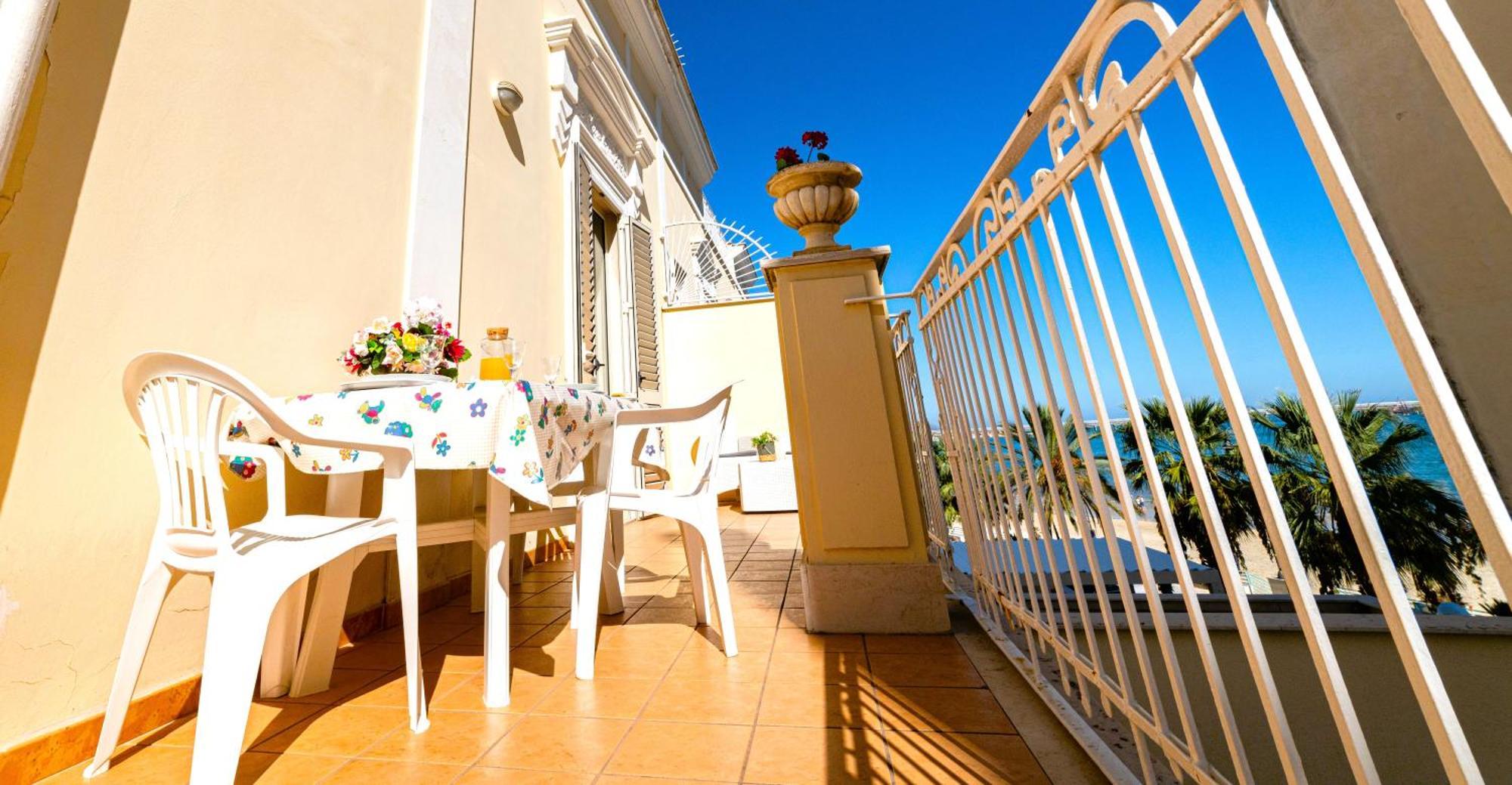 Mare E Castello Lägenhet Manfredonia Exteriör bild